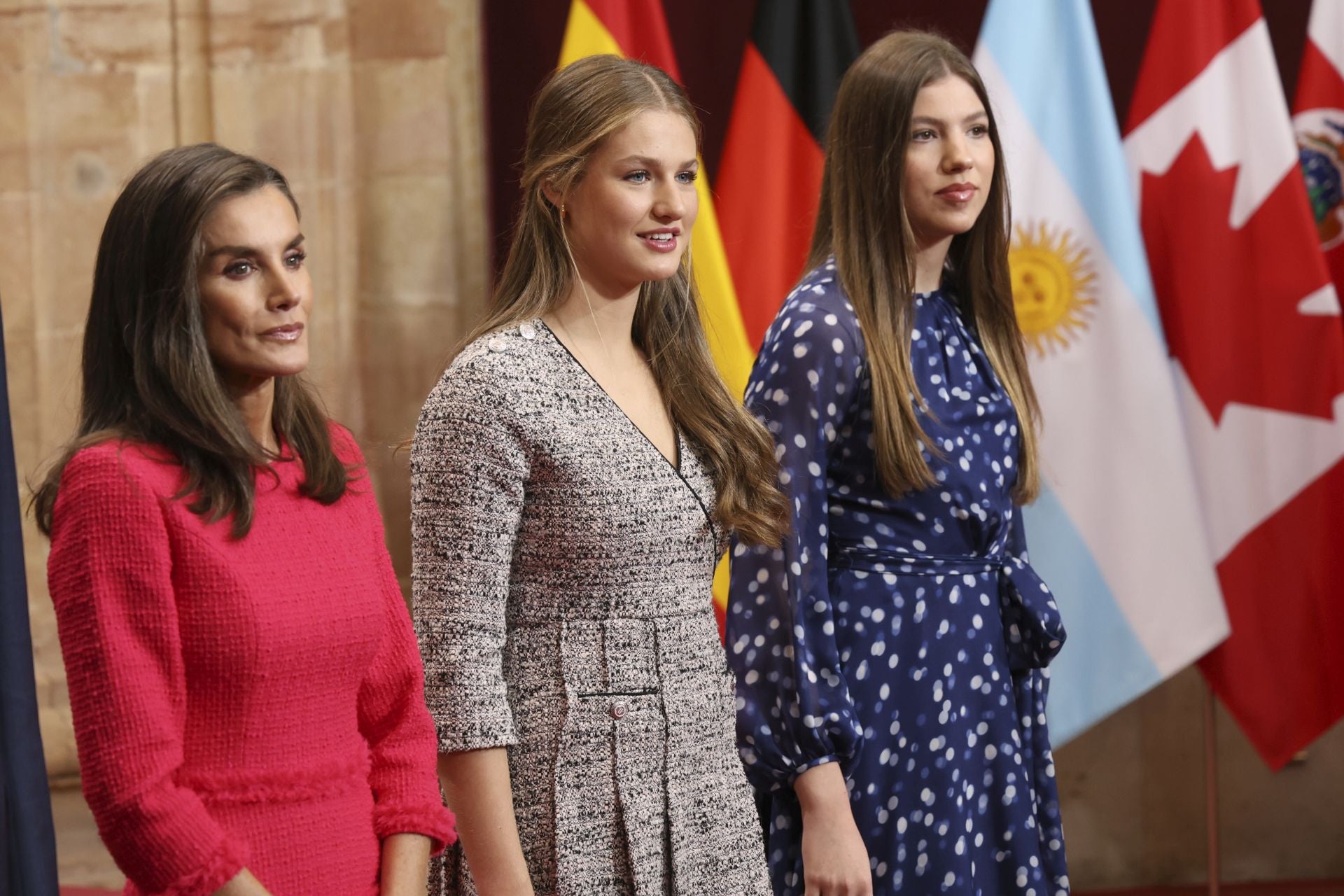 Sonrisas y cercanía: las imágenes de las audiencias de la Familia Real en el Reconquista