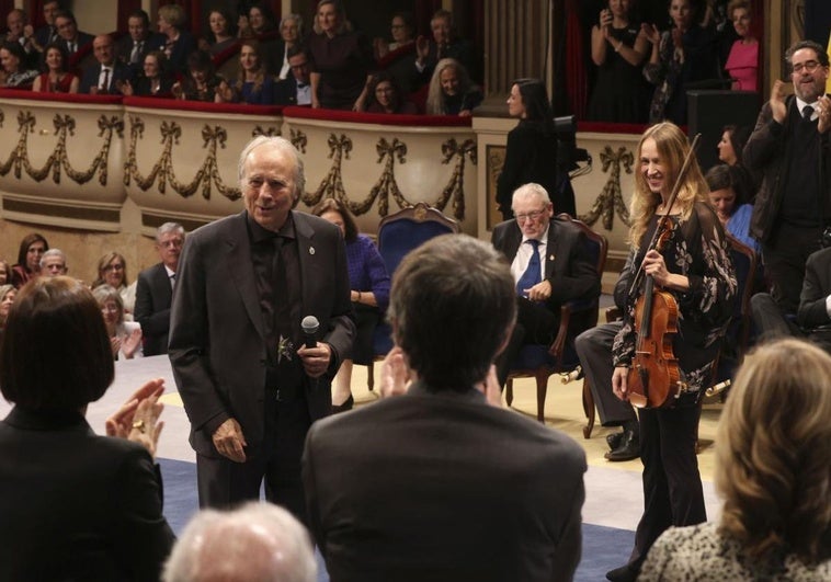 Joan Manuel Serrat, en el Teatro Campoamor.