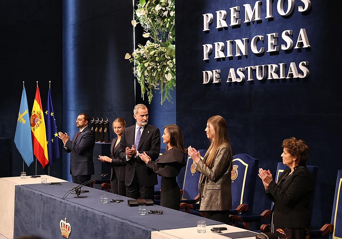 Sigue la entrega de los Premios Princesa de Asturias.