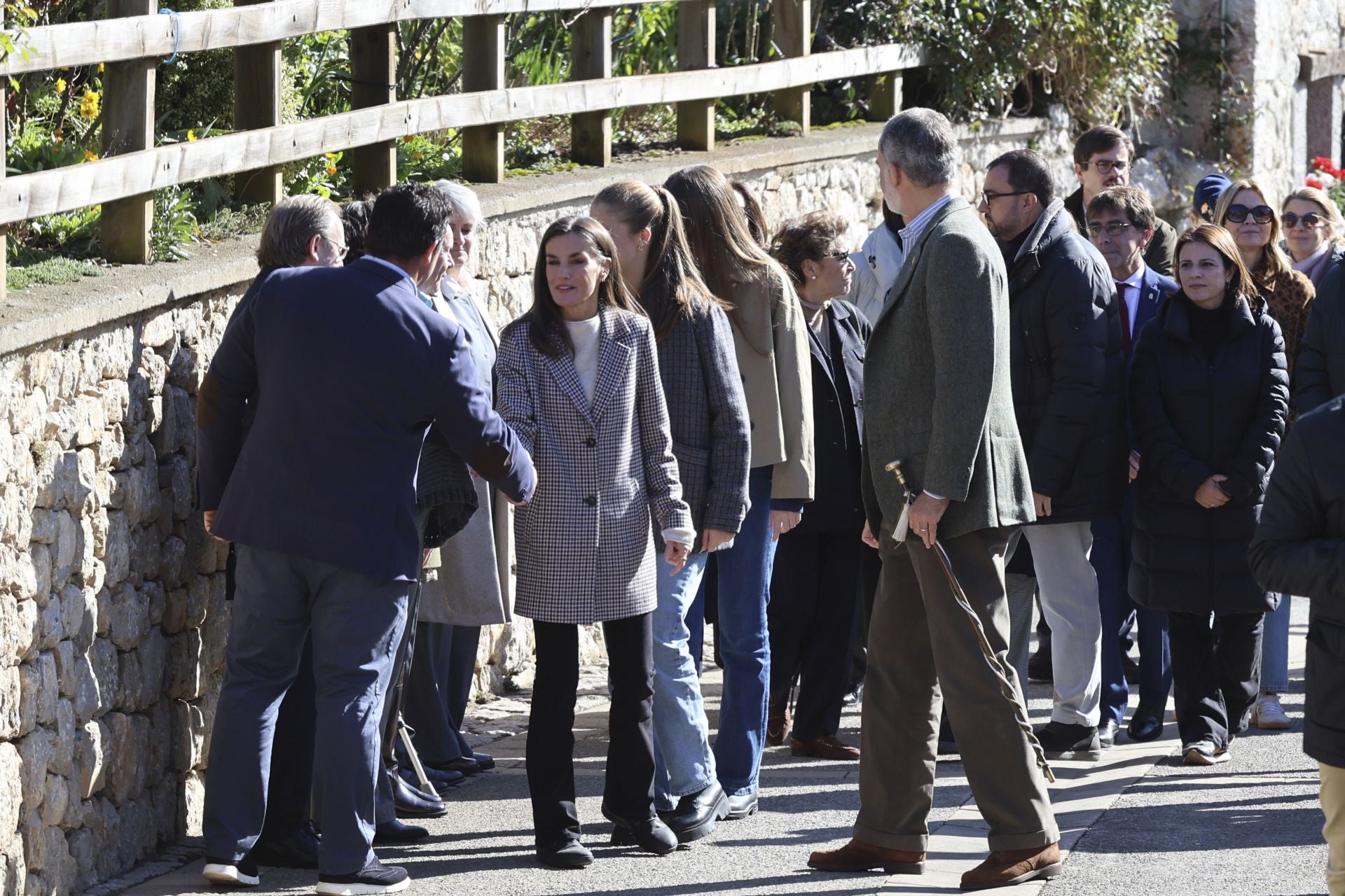 Sotres, pletórico: la visita real al Pueblo Ejemplar de Asturias, en imágenes