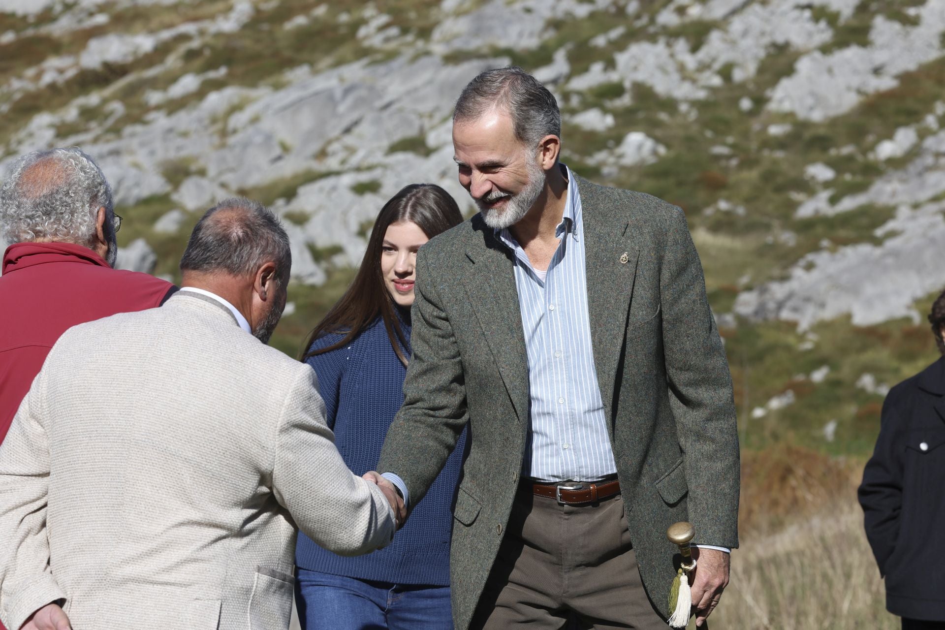 Sotres, pletórico: la visita real al Pueblo Ejemplar de Asturias, en imágenes