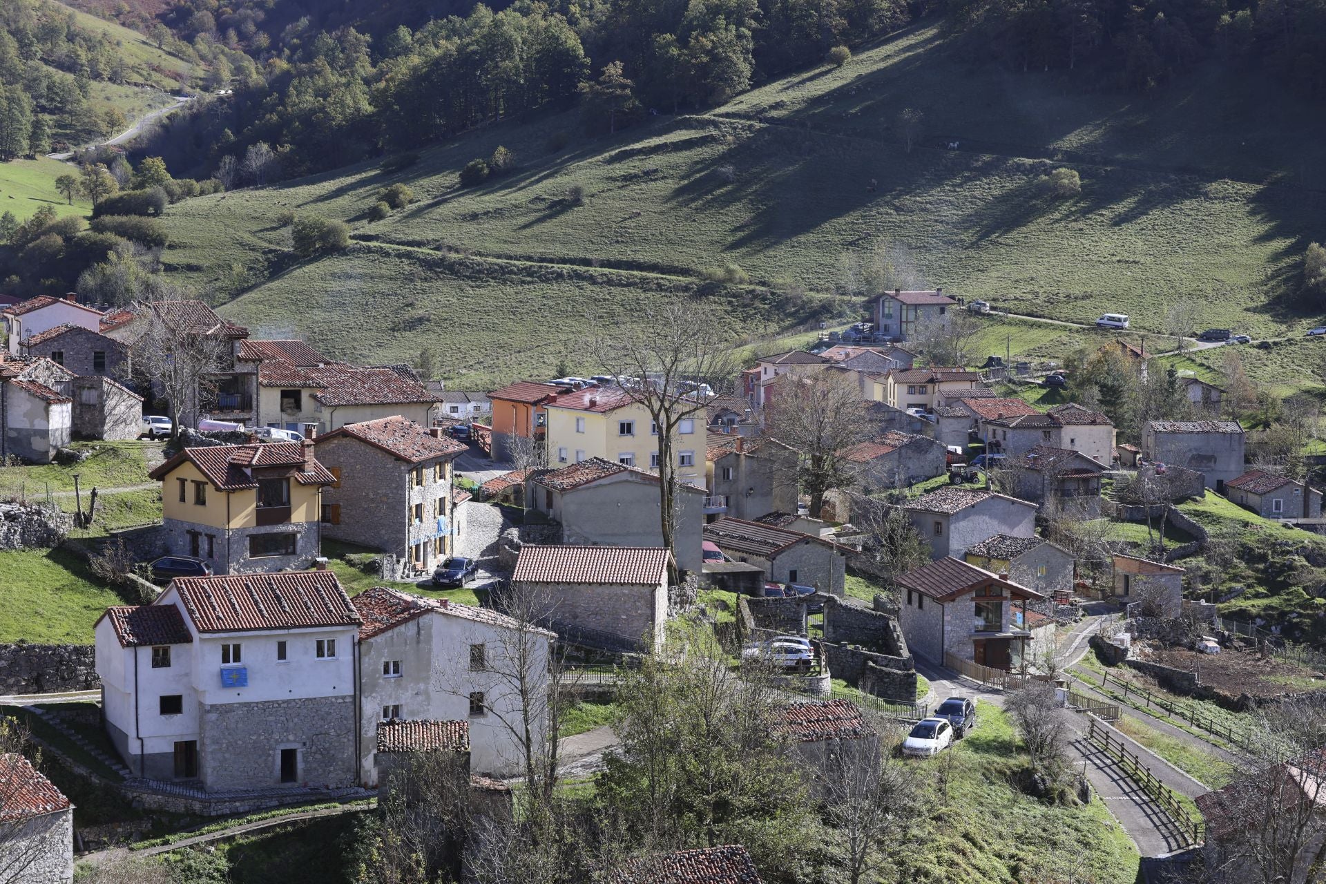 Sotres, pletórico: la visita real al Pueblo Ejemplar de Asturias, en imágenes