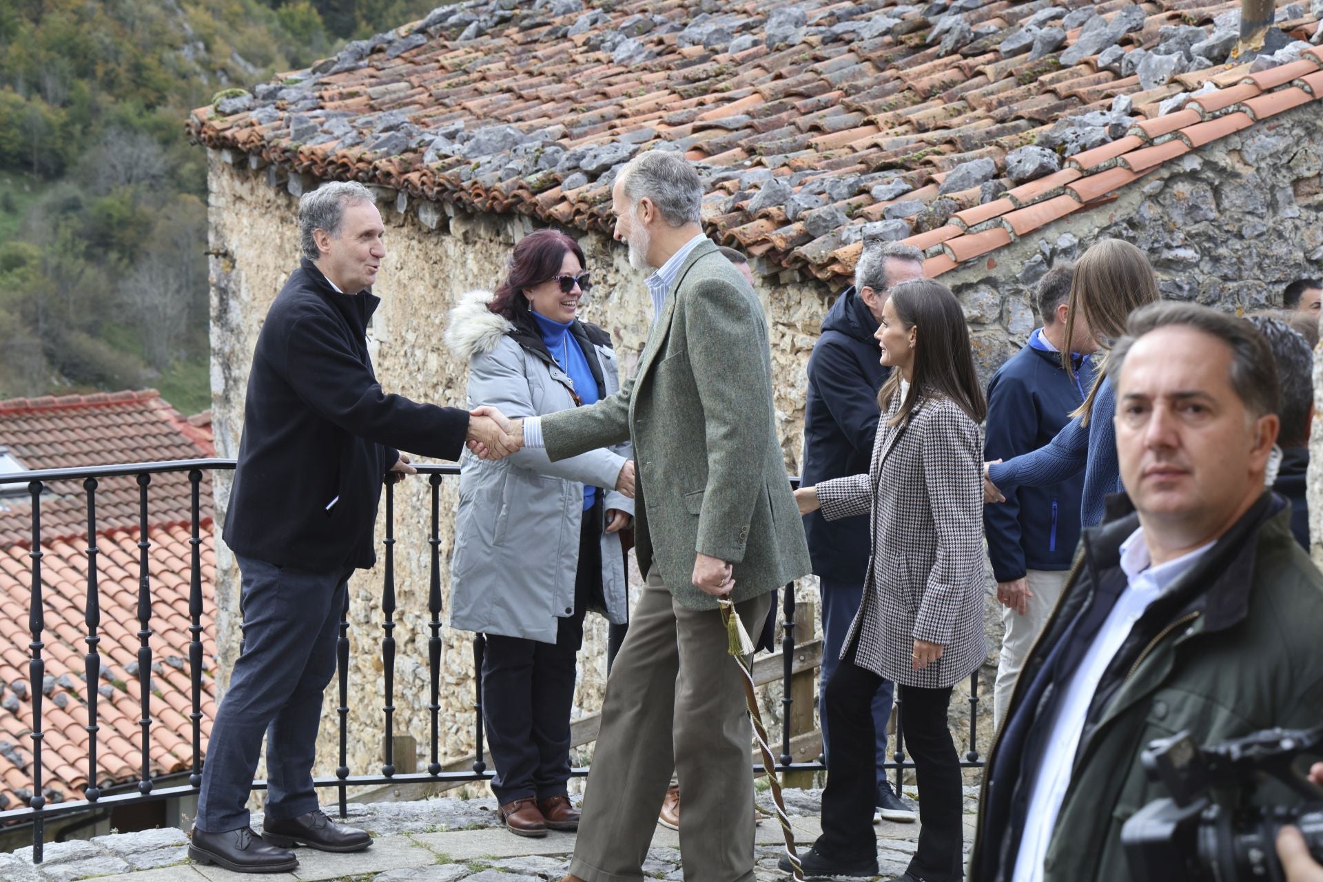 Sotres, pletórico: la visita real al Pueblo Ejemplar de Asturias, en imágenes