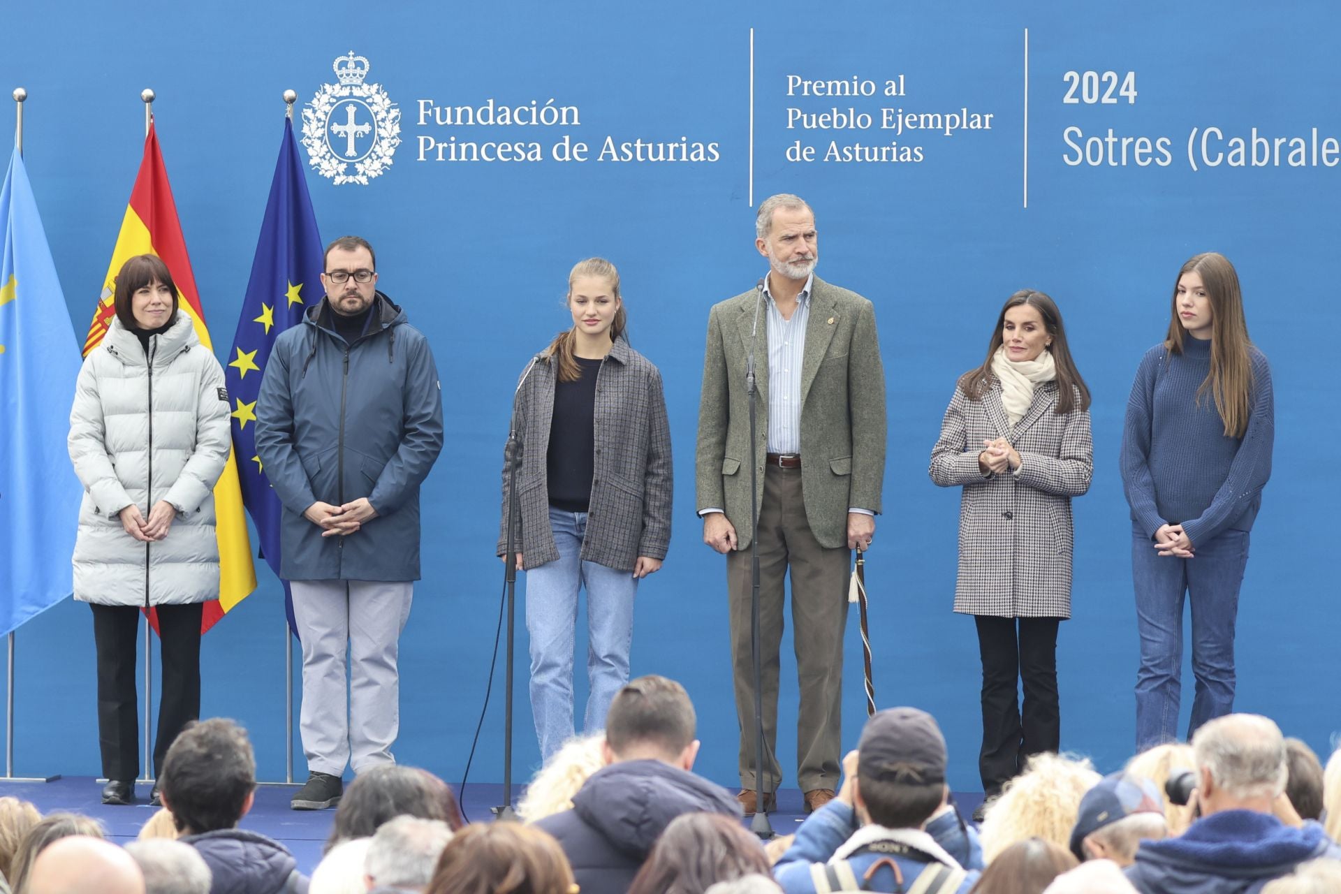 Sotres, pletórico: la visita real al Pueblo Ejemplar de Asturias, en imágenes