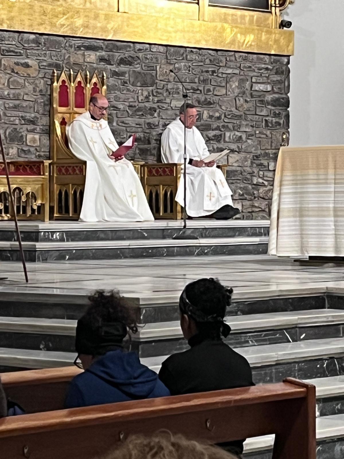 La iglesia de San Lorenzo, en Gijón, reabre tras un cambio de cara