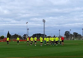 Albés completa la última sesión antes de la Copa del Rey sin echar mano del Sporting Atlético