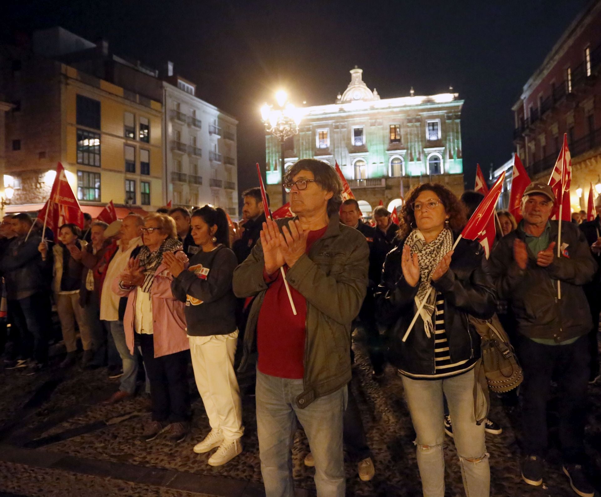 Las imágenes que deja la manifestación contra la siniestralidad laboral en Asturias