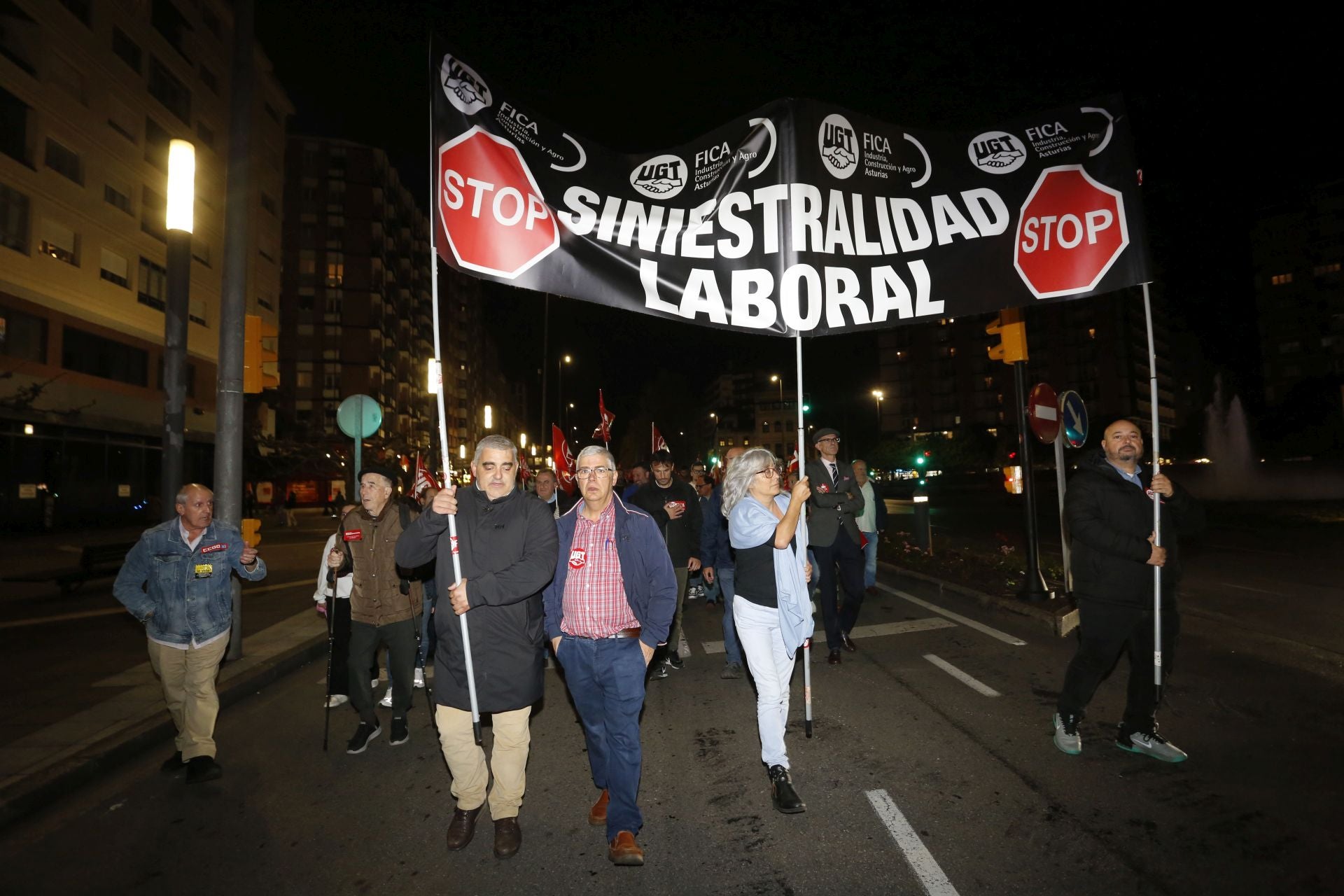 Las imágenes que deja la manifestación contra la siniestralidad laboral en Asturias