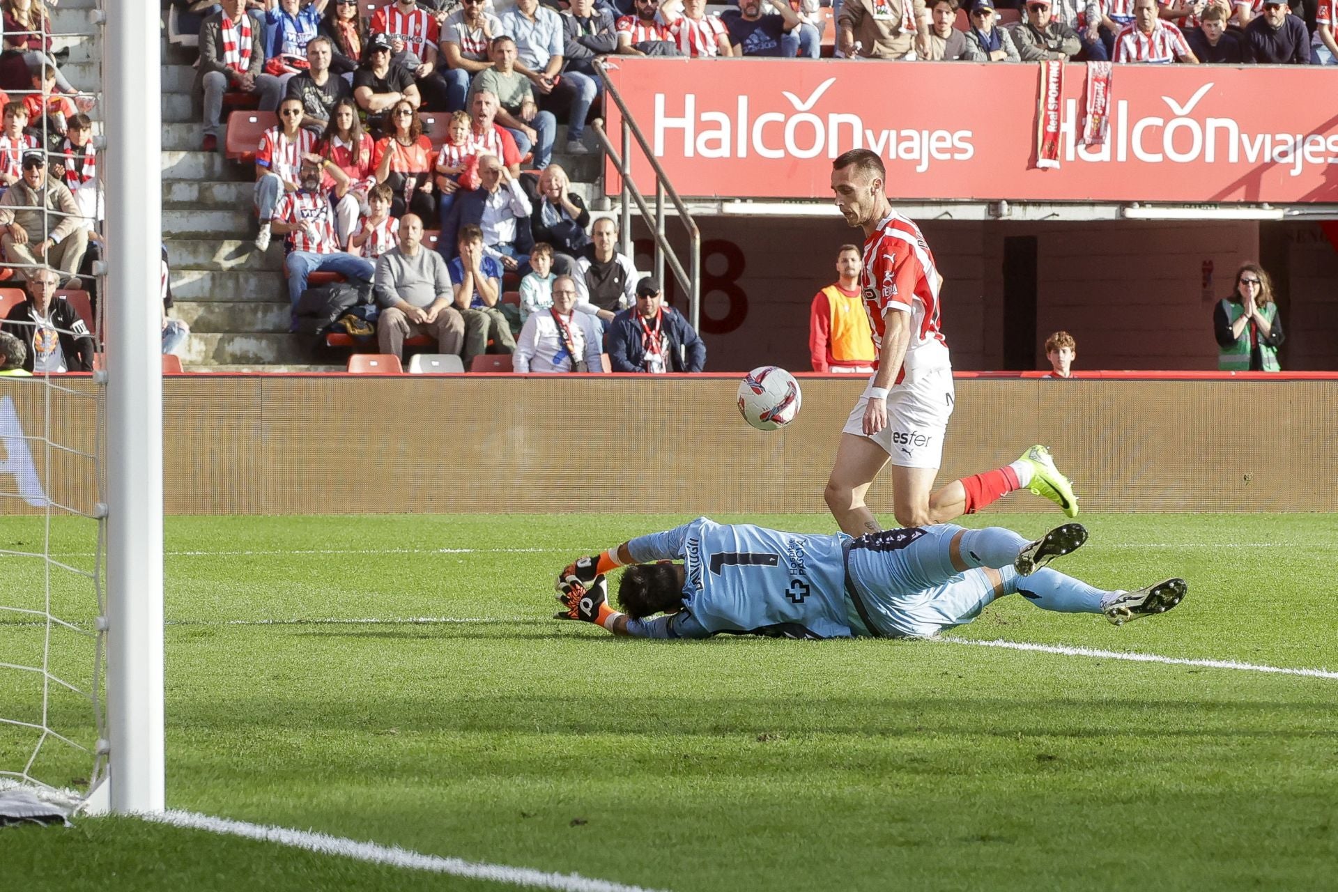 Fotos: Las mejores jugadas del Sporting de Gijón-Cádiz en El Molinón