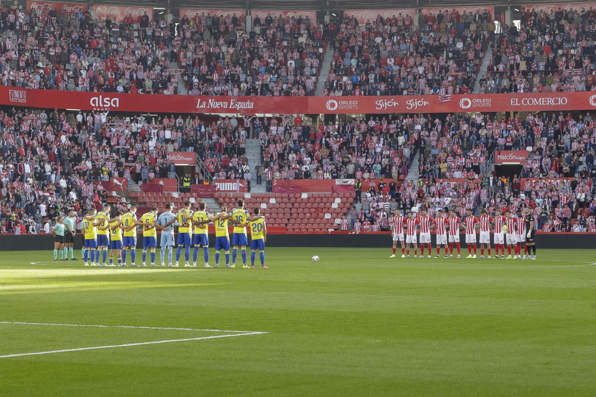 Fotos: Las mejores jugadas del Sporting de Gijón-Cádiz en El Molinón