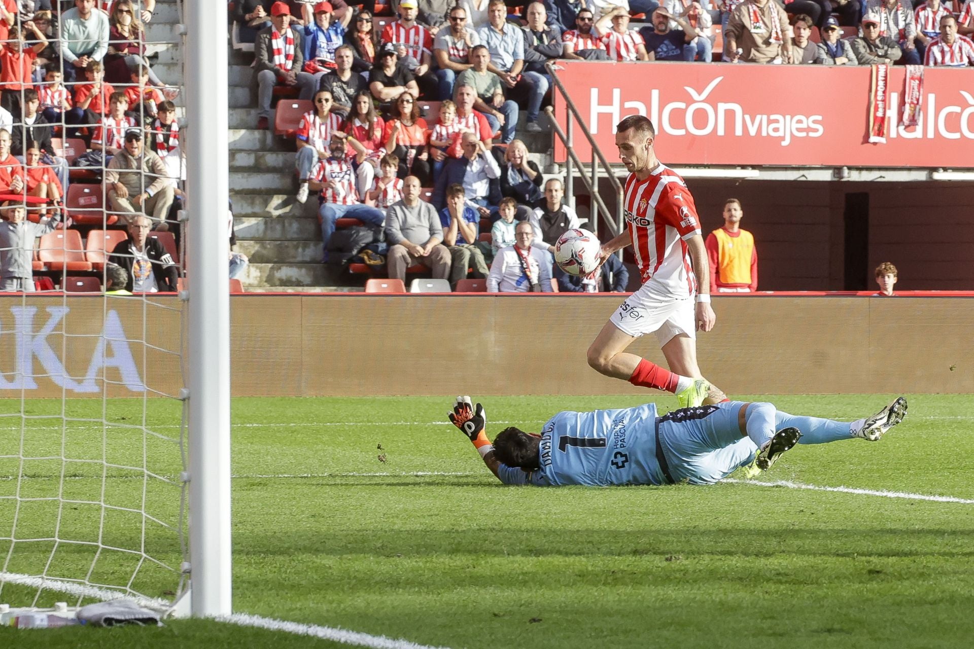 Fotos: Las mejores jugadas del Sporting de Gijón-Cádiz en El Molinón