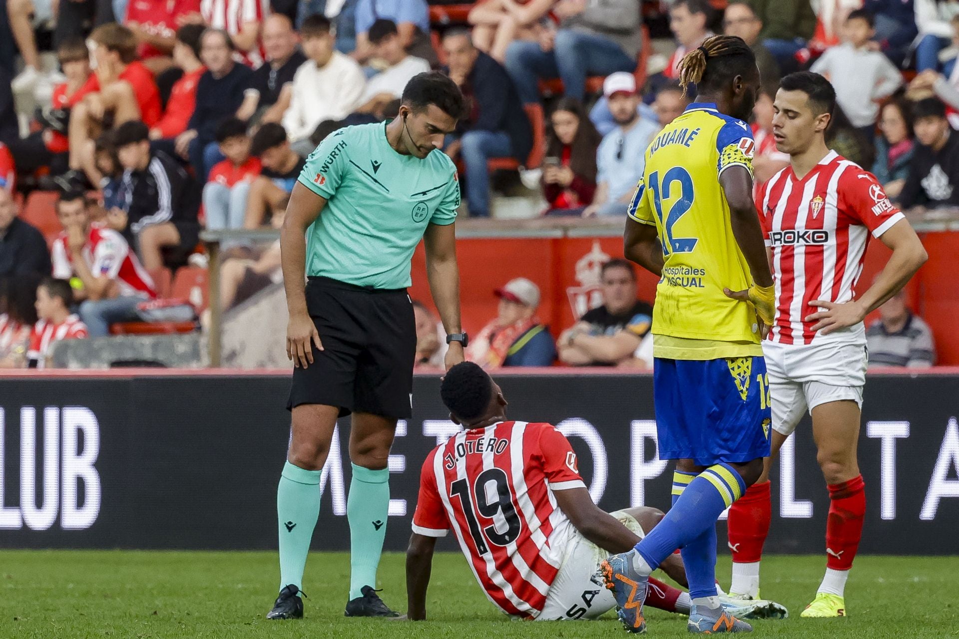 Fotos: Las mejores jugadas del Sporting de Gijón-Cádiz en El Molinón