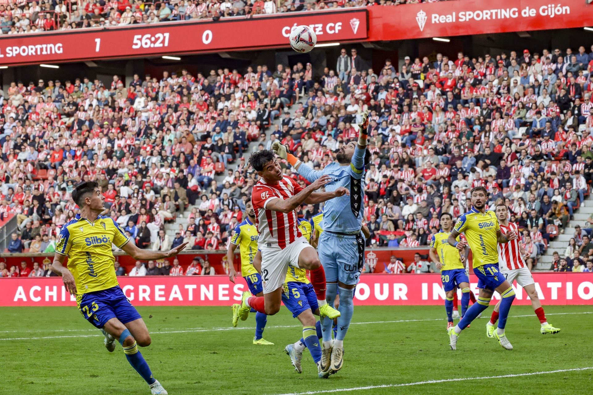 Fotos: Las mejores jugadas del Sporting de Gijón-Cádiz en El Molinón