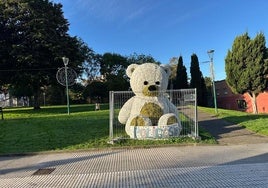 Los adornos y las luces de Navidad ya engalanan la ciudad