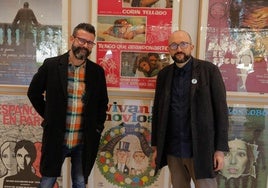 Tito Rodríguez y Alejandro Díaz Castaño, ayer en la exposición de carteles del Festival Internacional de Cine de Gijón (FICX).