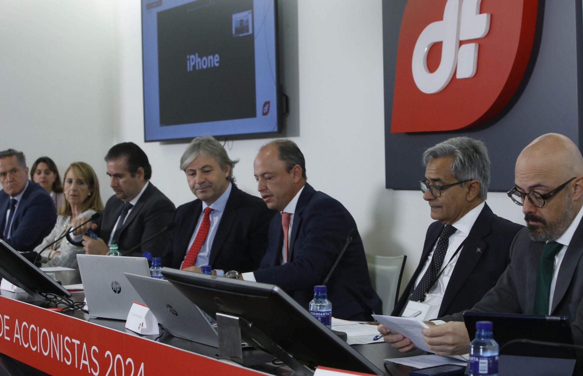 Eduardo Espinosa, Jaime Argüelles y Jaime Isita, en la Junta General Ordinaria de Accionistas de Duro Felguera el pasado mes de junio.