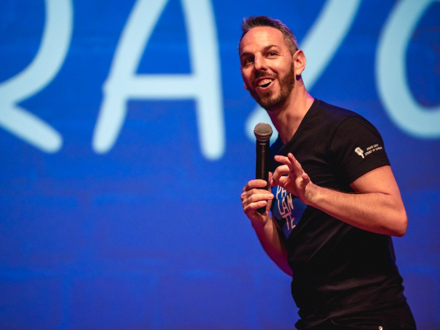 David Cepo, en el escenario durante su show.