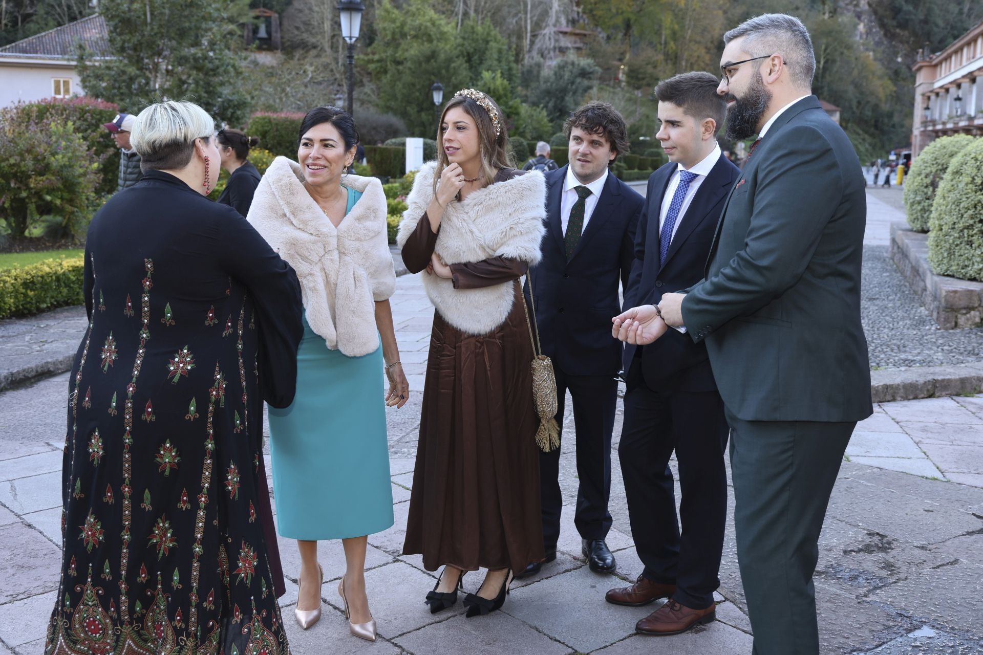 Boda de ensueño en Covadonga: Luz Cano y Alejandro Merino se casan en el Santuario