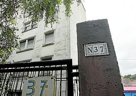 El bloque en el que residían los maestros del colegio de Versalles. marieta