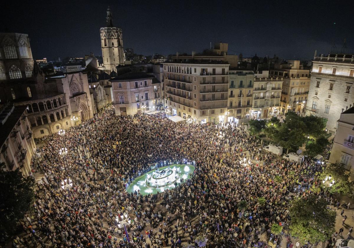 Así ha sido la multitudinaria manifestación en Valencia contra Carlos Mazón