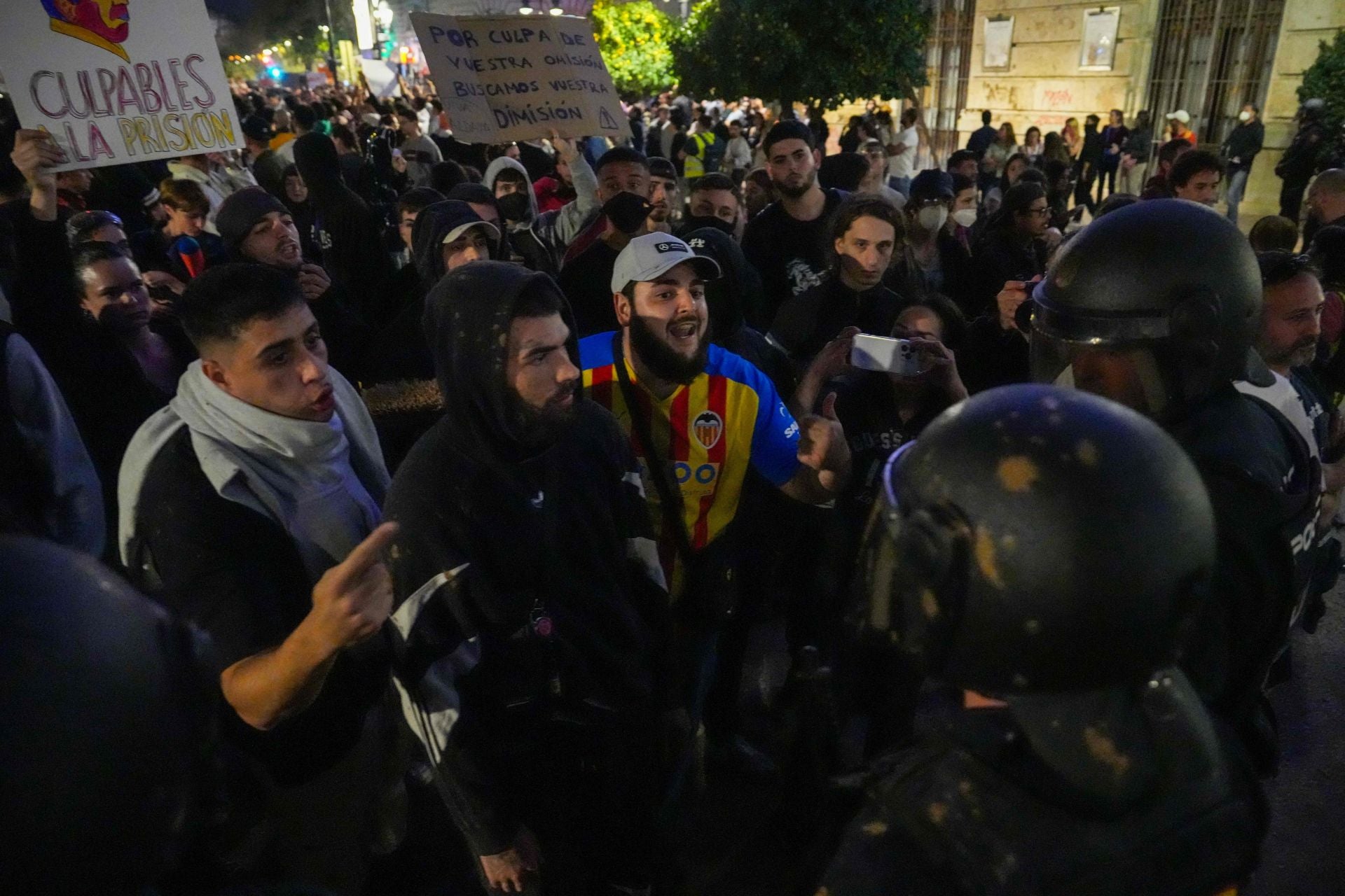 Así ha sido la multitudinaria manifestación en Valencia contra Carlos Mazón