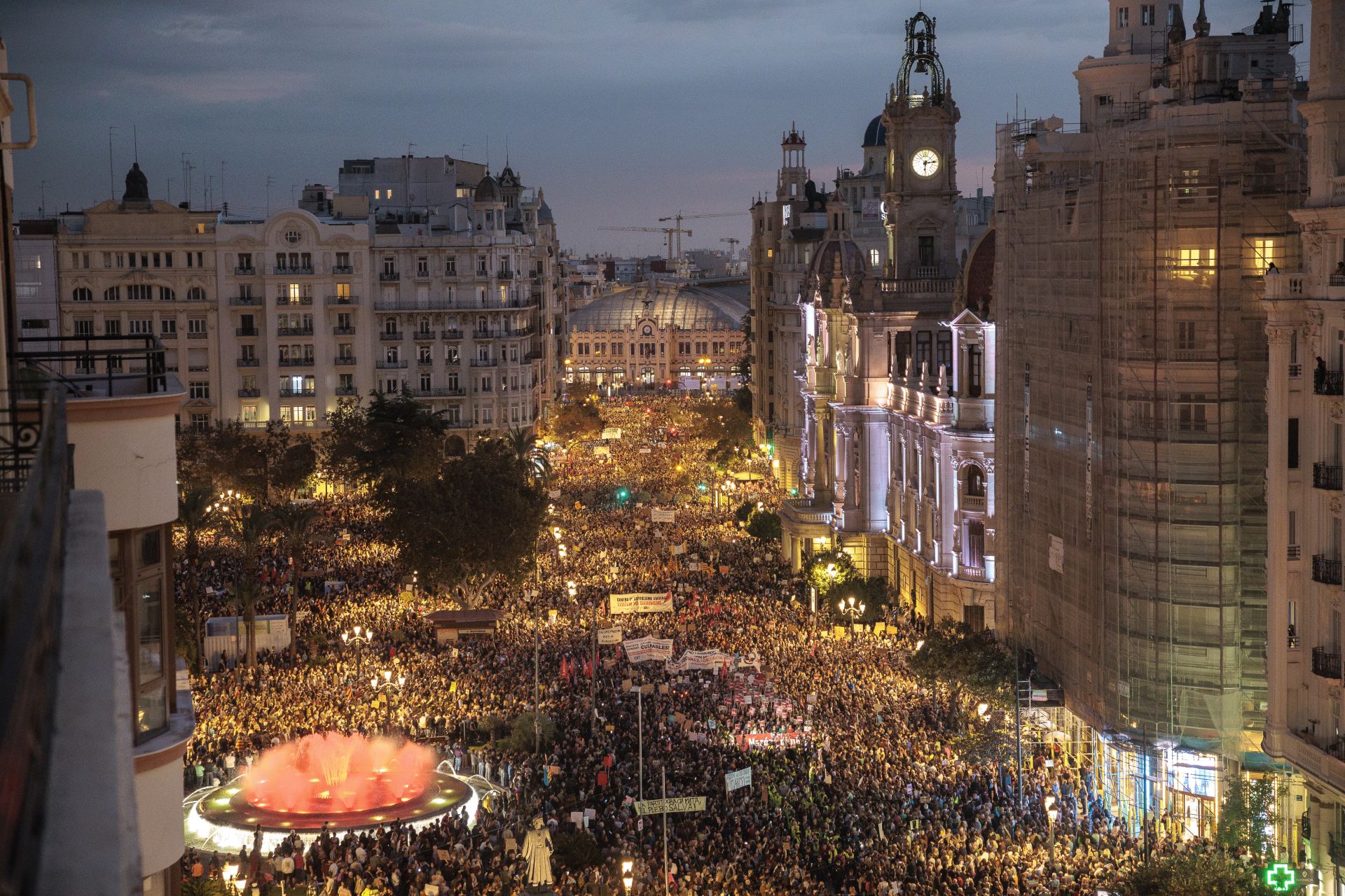 Así ha sido la multitudinaria manifestación en Valencia contra Carlos Mazón