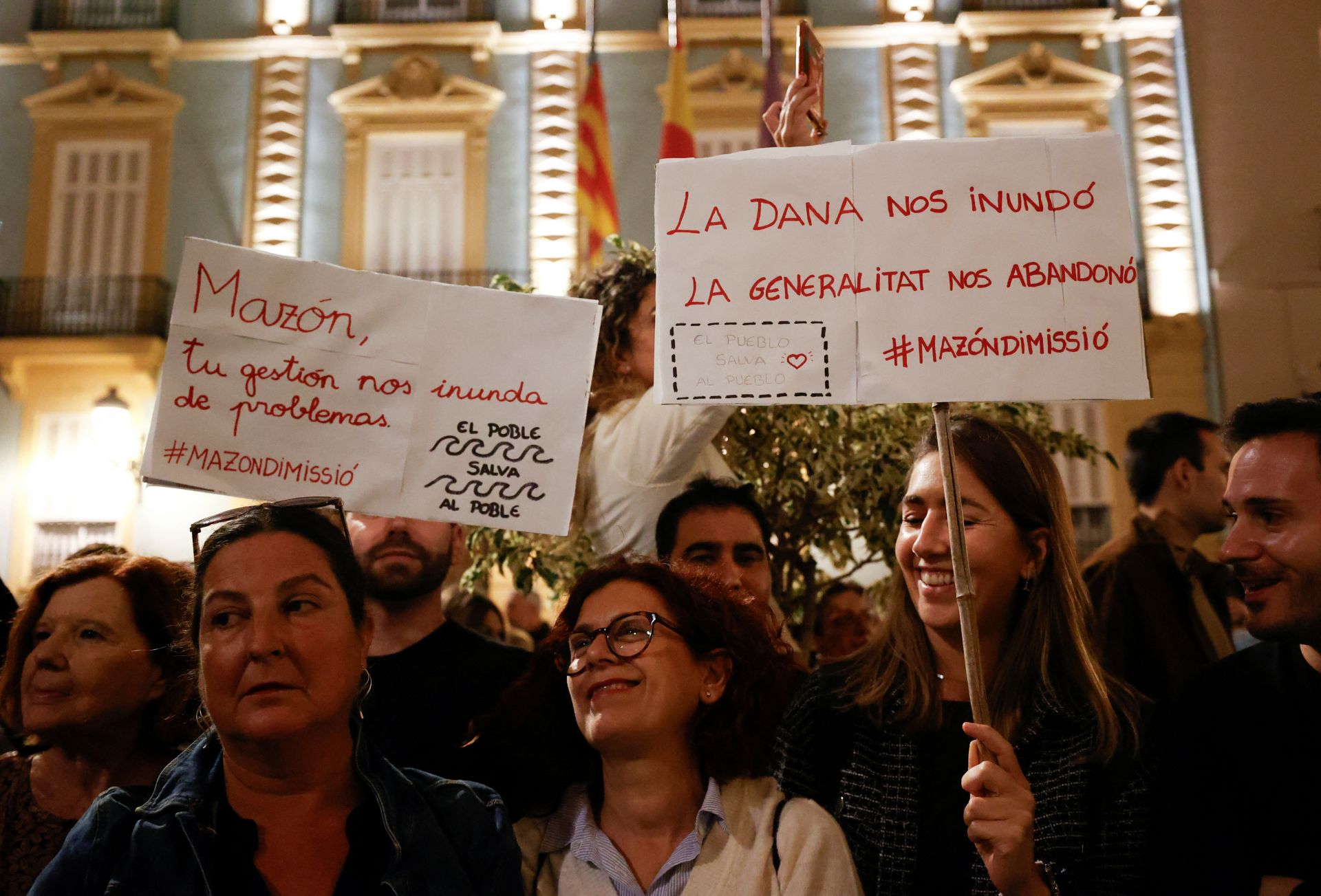 Así ha sido la multitudinaria manifestación en Valencia contra Carlos Mazón