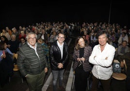 El presidente del Ateneo Jovellanos, Álvaro Muñiz; el director de EL COMERCIO, Ángel González; la jefa de Contenidos, María de Álvaro, y el investigador Carlos López Otín.