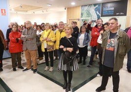 Inauguración de la exposición del grupo Fotomiradas en el Ateneo de La Calzada.