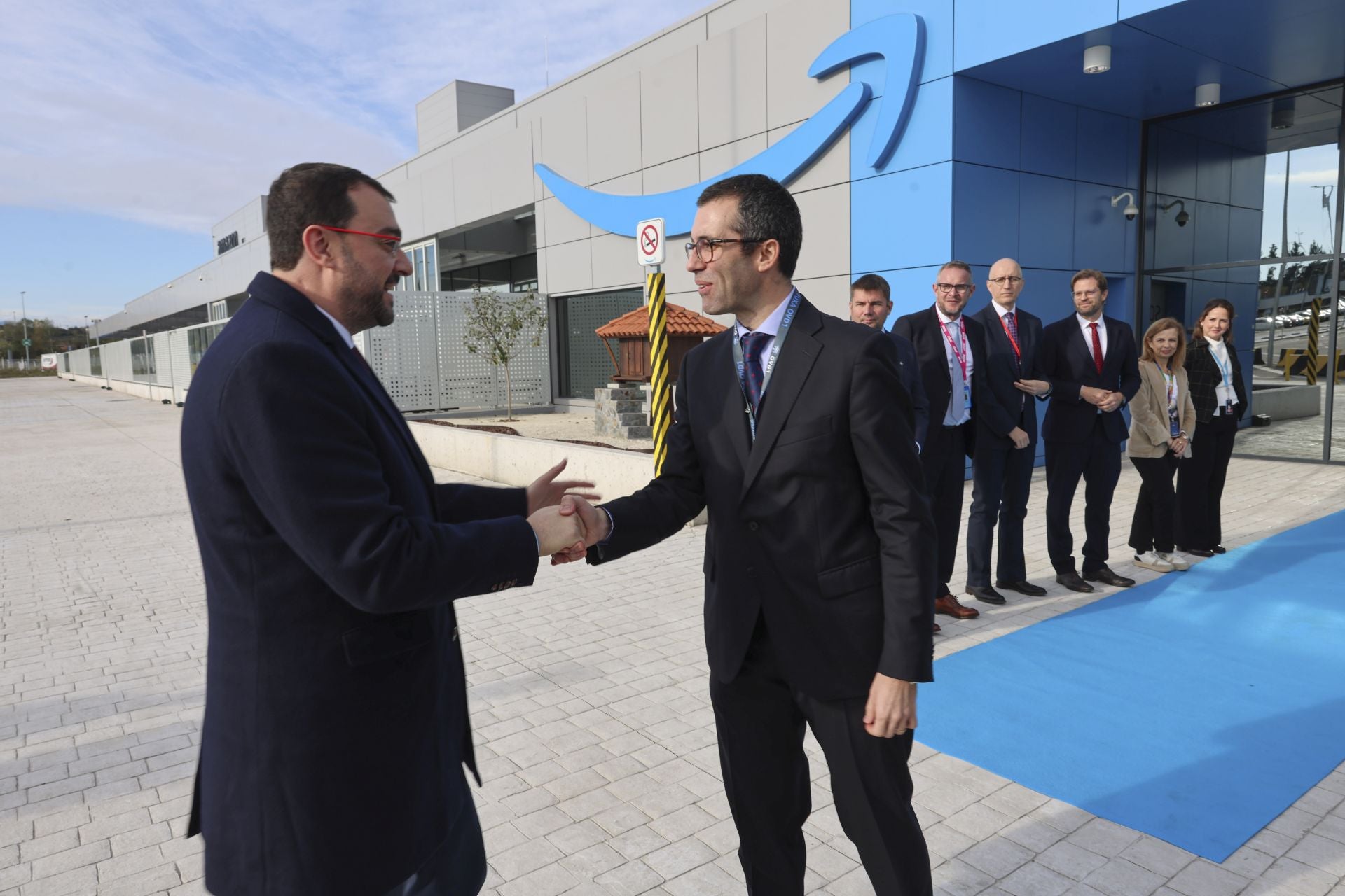 Inauguración oficial del centro logístico Amazon en Siero