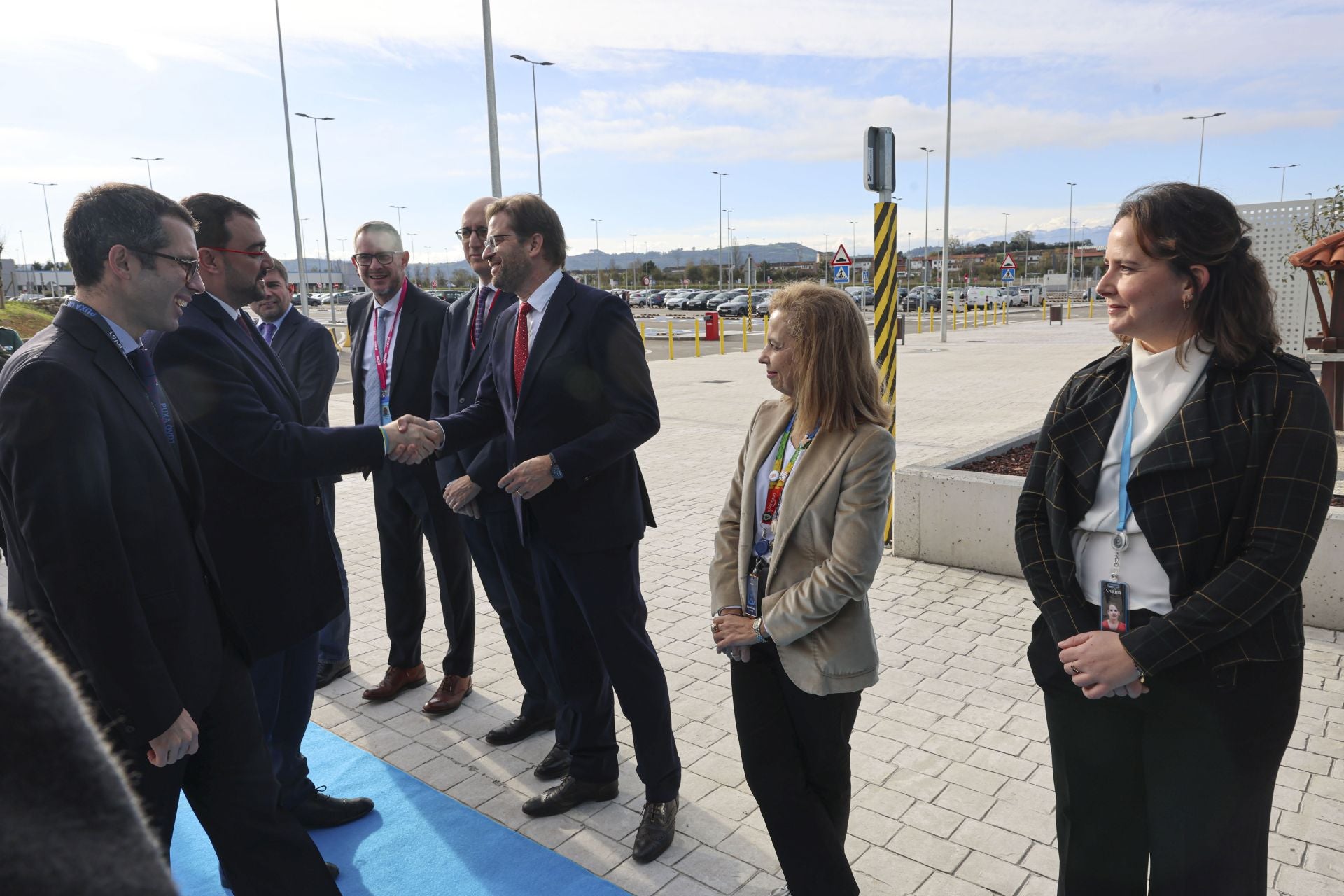 Inauguración oficial del centro logístico Amazon en Siero