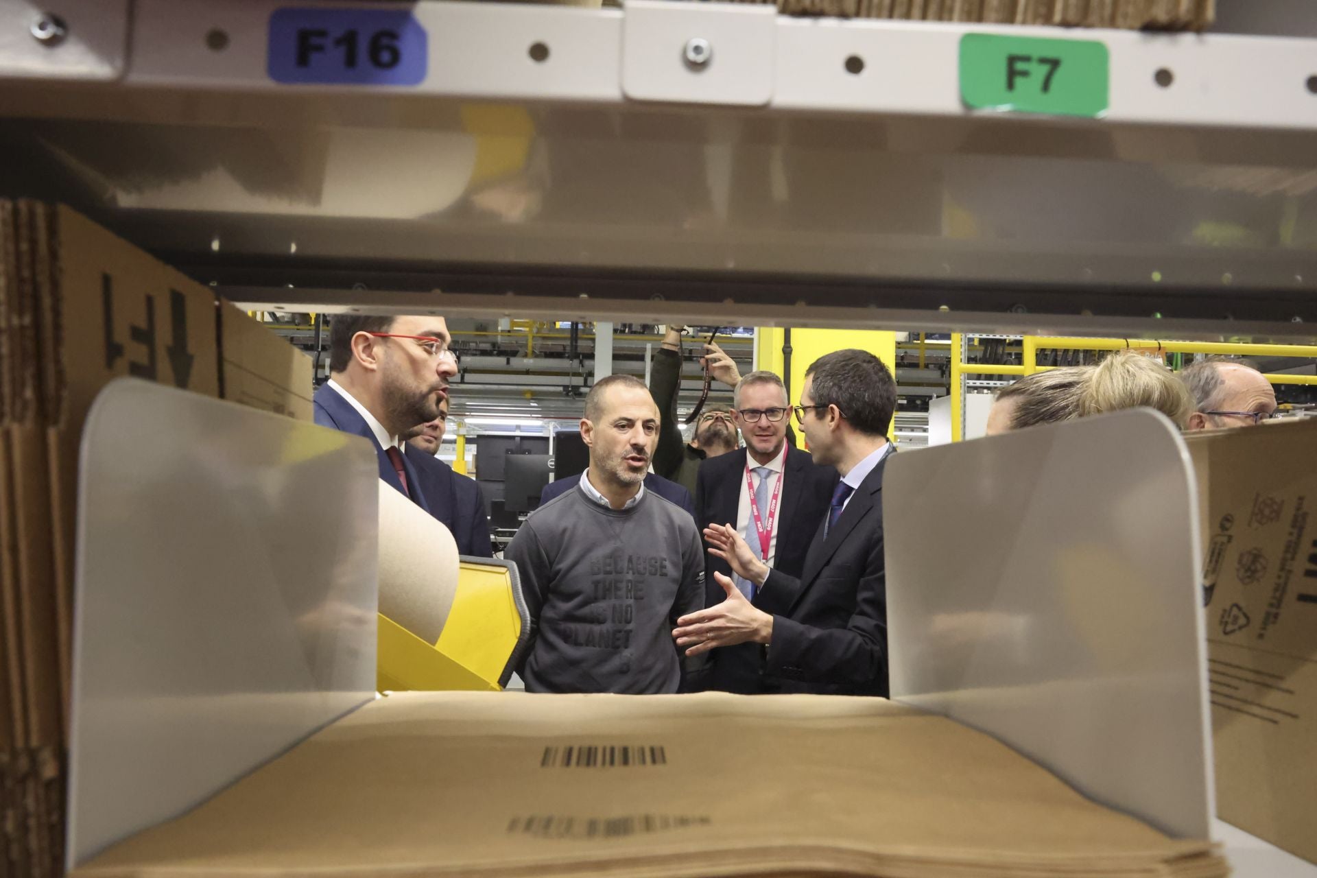 Inauguración oficial del centro logístico Amazon en Siero