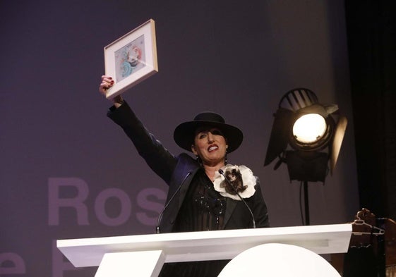 Rossy de Palma recogió el Premio Isaac del Rivero en la gala inaugural.