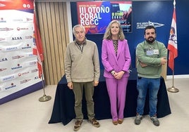 Miguel Alonso, Nuria Pulgar y Pablo Camblor, en la presentación del programa 'Otoño Coral' del Grupo Covadonga de Gijón.