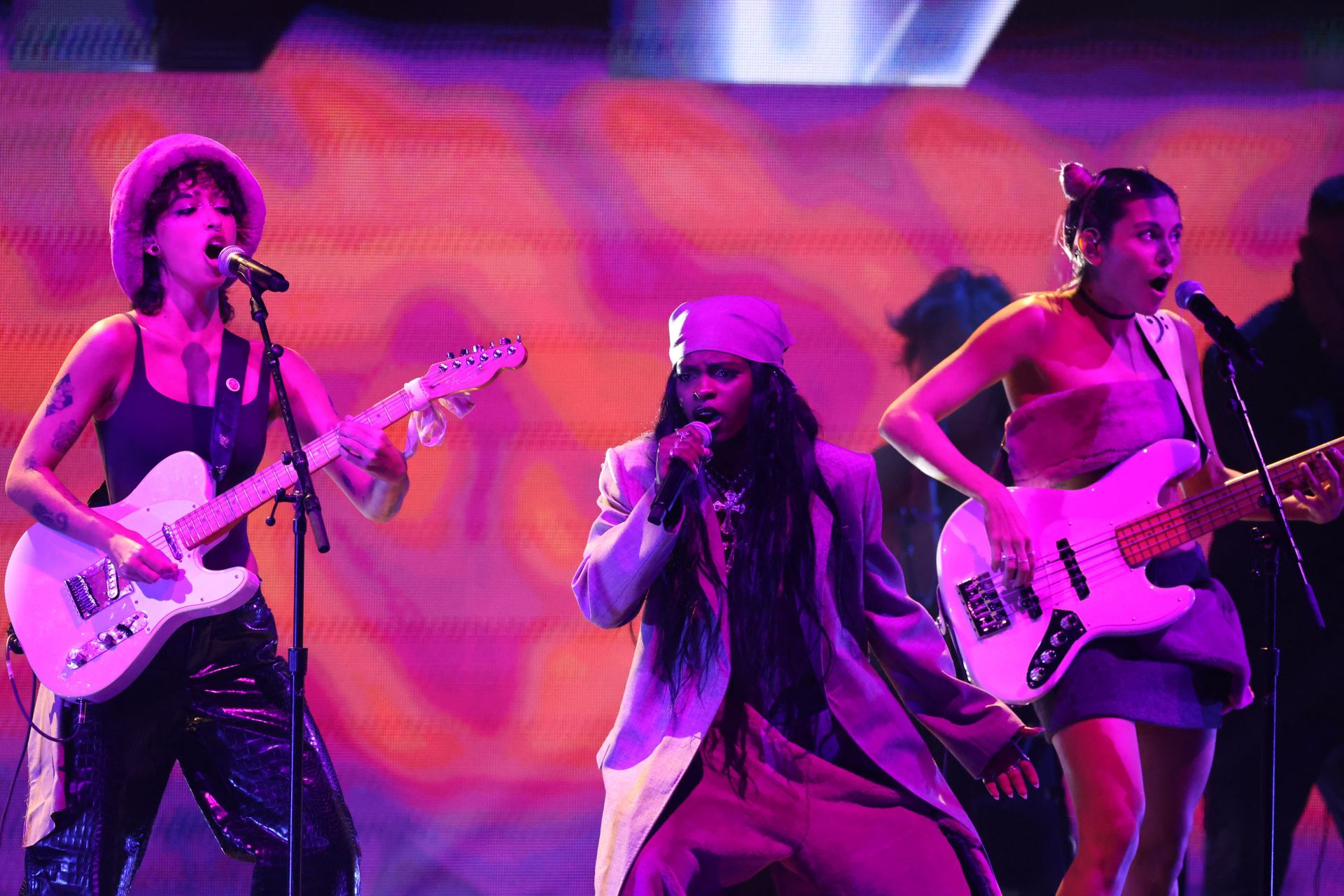 Música y mucho estilo: las mejores imágenes de los Grammy Latinos 2024