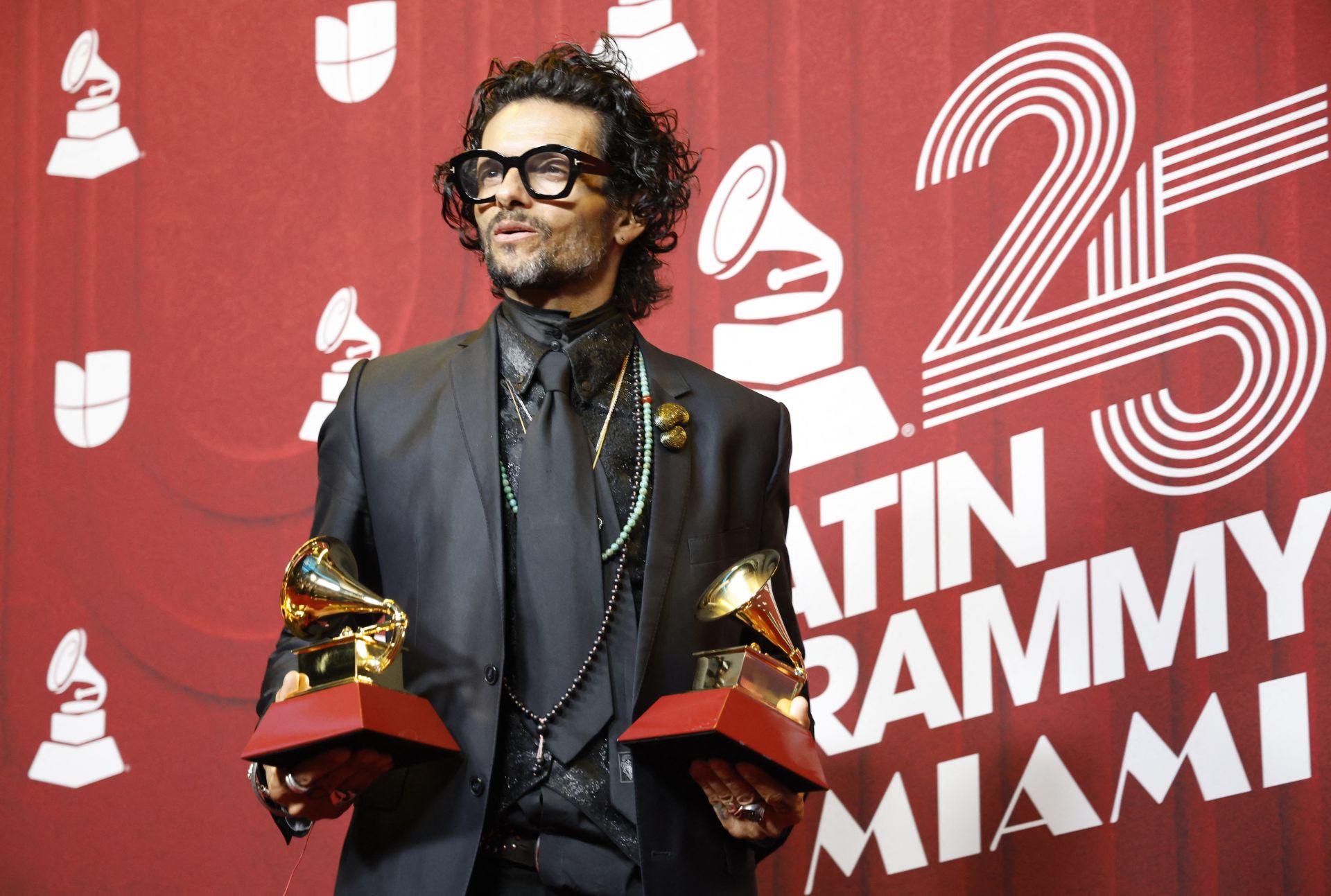 Música y mucho estilo: las mejores imágenes de los Grammy Latinos 2024