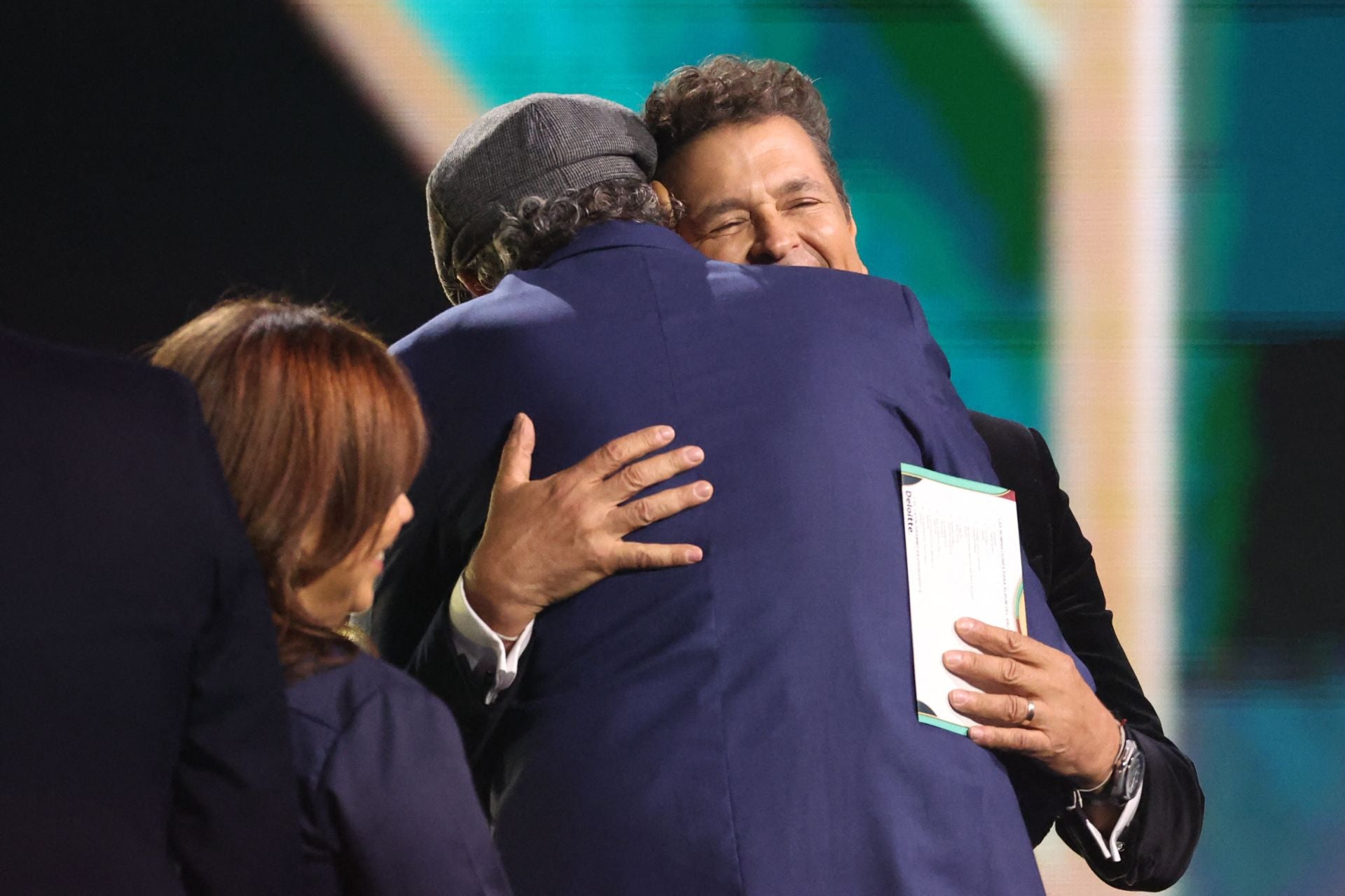 Música y mucho estilo: las mejores imágenes de los Grammy Latinos 2024