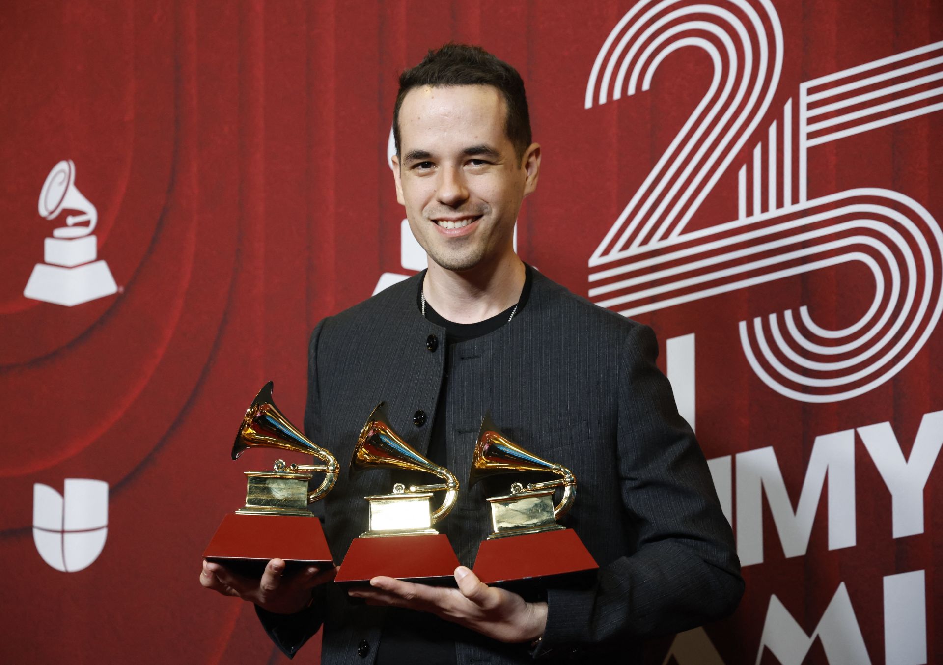 Música y mucho estilo: las mejores imágenes de los Grammy Latinos 2024