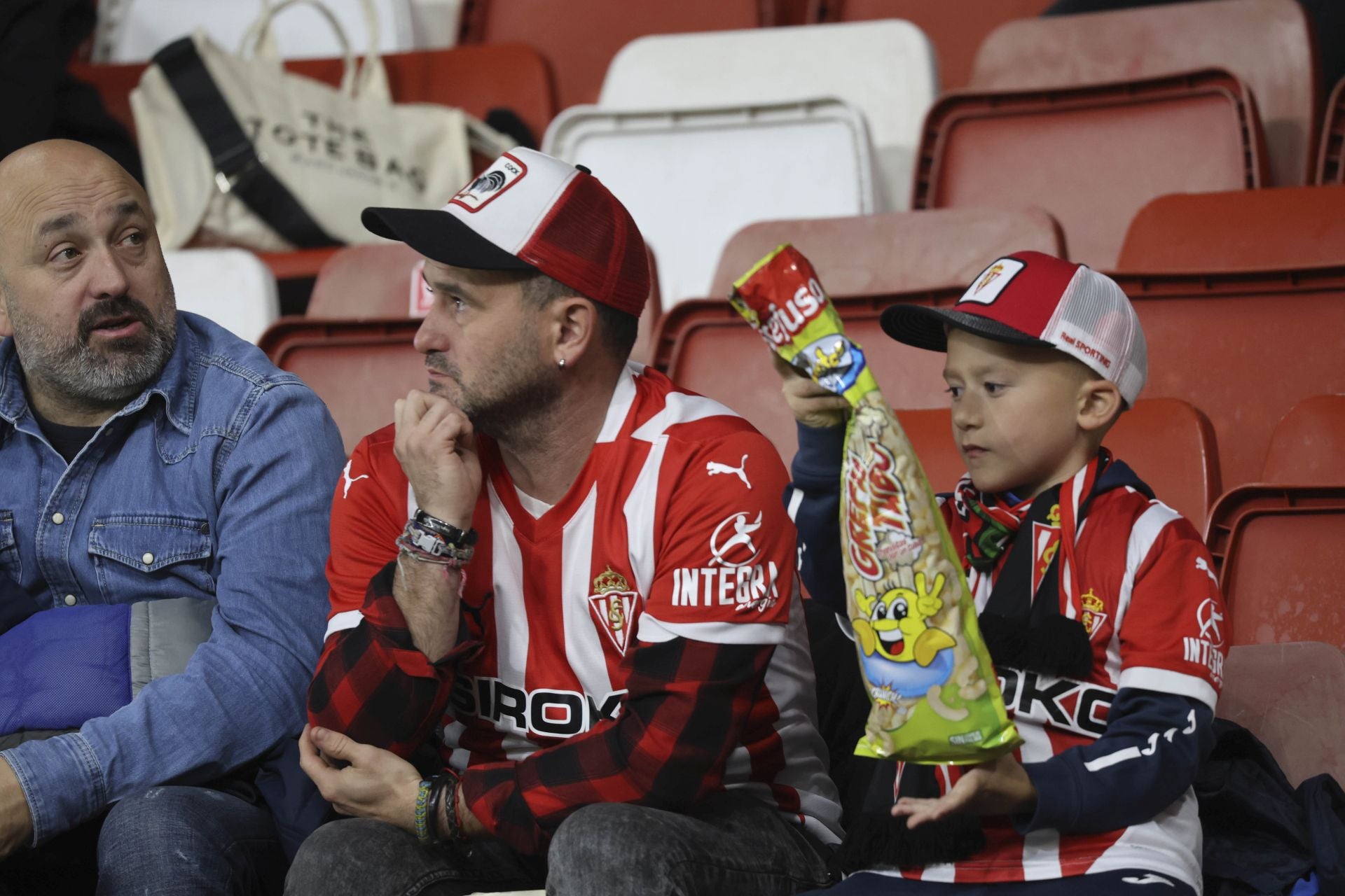 ¿Estuviste en el Sporting de Gijón - Granada? ¡Búscate!