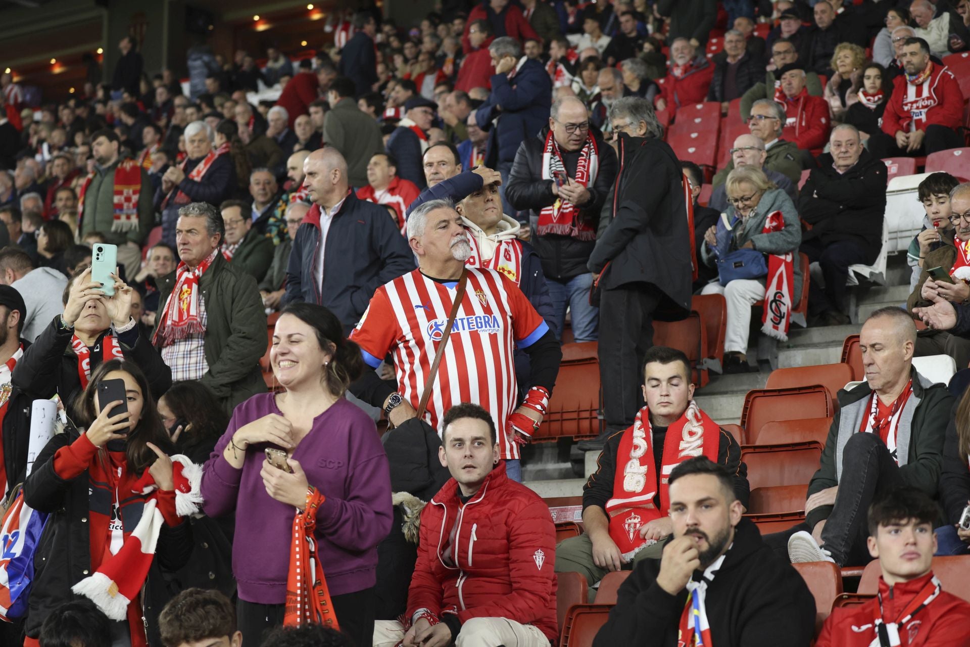 ¿Estuviste en el Sporting de Gijón - Granada? ¡Búscate!