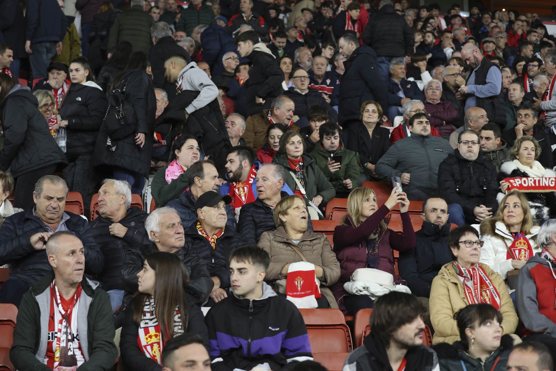 ¿Estuviste en el Sporting de Gijón - Granada? ¡Búscate!