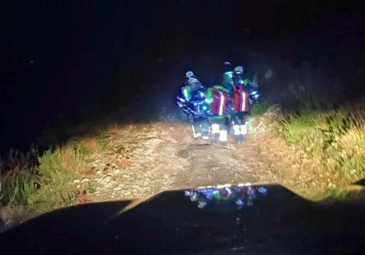 El equipo de rescate, en la zona del accidente.