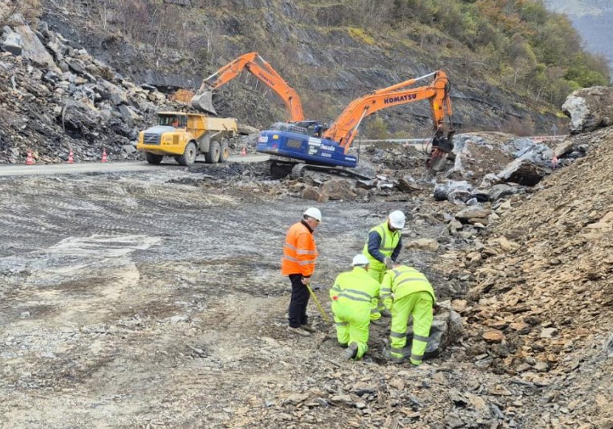 El Ministerio de Transportes aprovecha el corte de la autopista del Huerna para acelerar la reforma de sus túneles