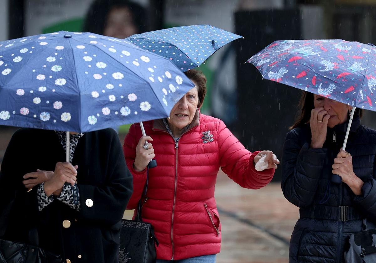 Las imágenes que deja la borrasca &#039;Caetano&#039; en Asturias