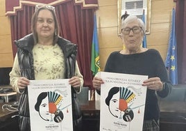 María Antonia García y Angelita Cuevas presentan la prueba del certamen de tonada que se celebrará en Langreo.