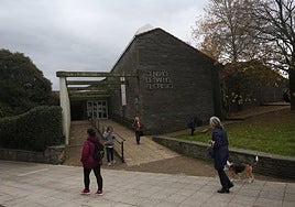 La entrada al centro de salud de El Cristo.