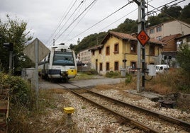 Estación de El Entrego, donde se realizarán gran parte de los trabajos previstos en la primera fase.