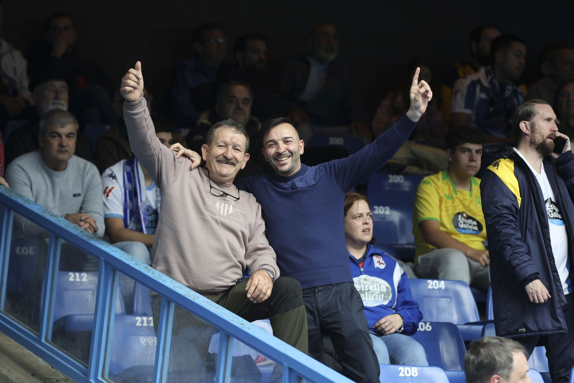 ¿Estuviste en Riazor animando al Sporting? ¡Búscate!