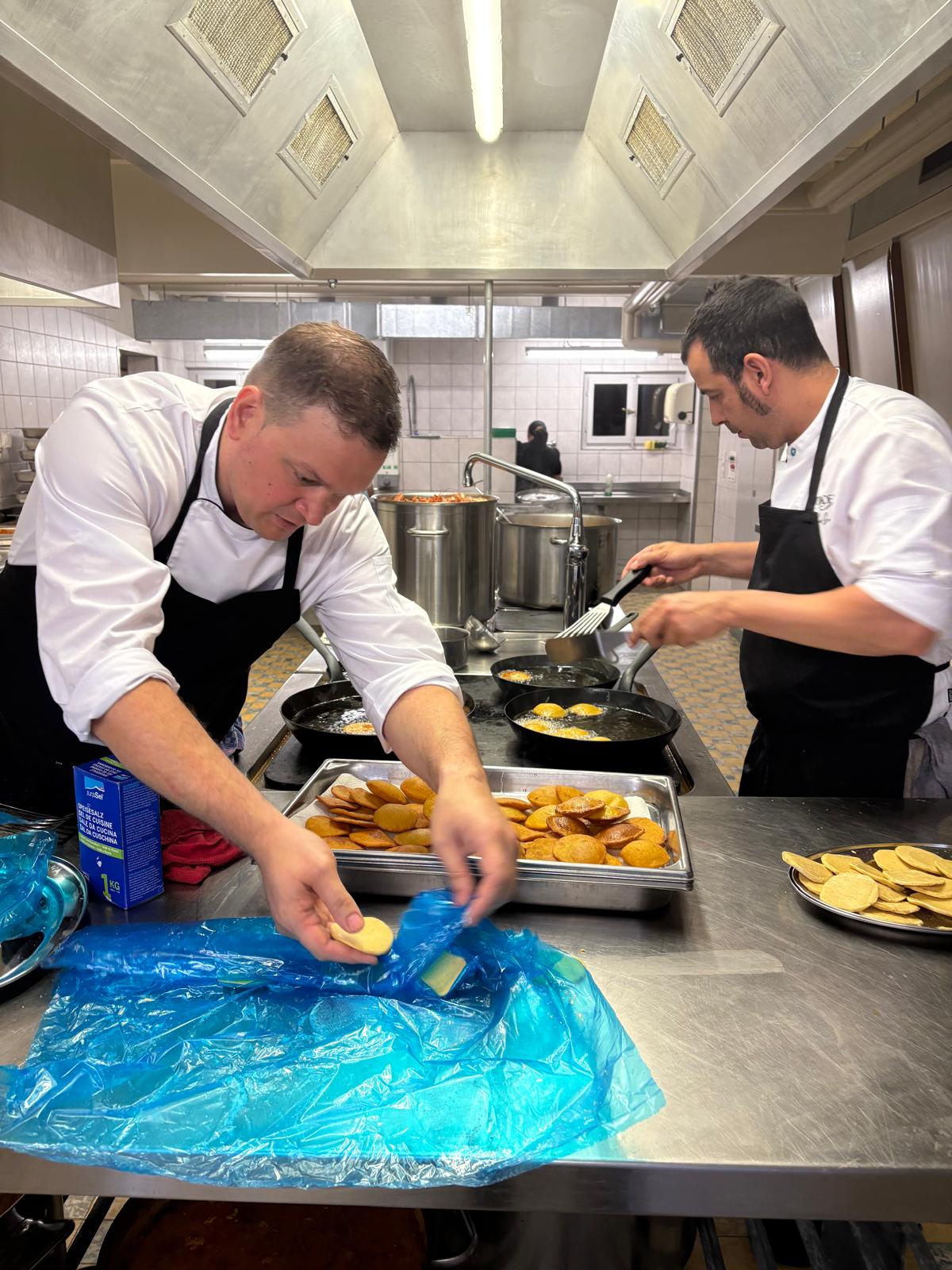 Un restaurante de Gijón prepara un menú asturiano para 200 personas en Suiza