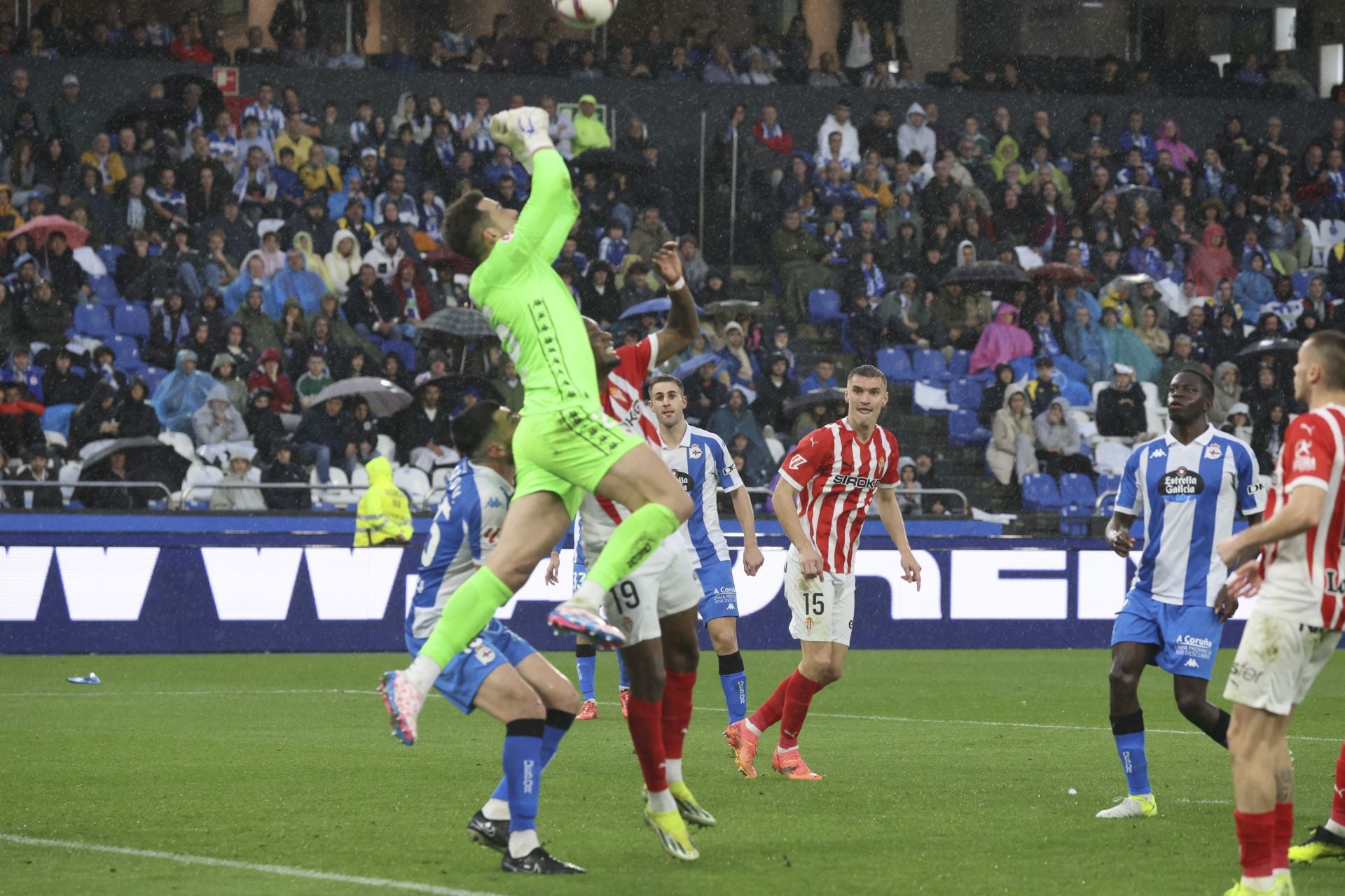 Las mejores imágenes del Deportivo de la Coruña - Sporting de Gijón